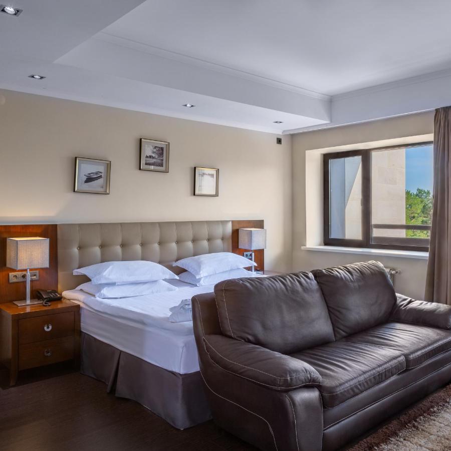 Park House Hotel Barmashino Exterior foto